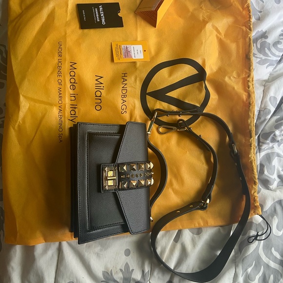 Authentic Valentino Handbag , and dust bag - Picture 1 of 16